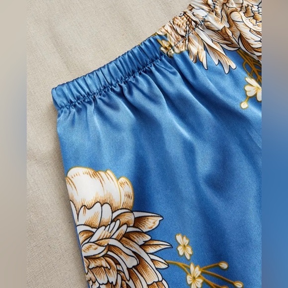 3 Piece Elegant Royal Blue Floral Print Pajama Set 💙💙✨ NWT - Picture 2 of 4